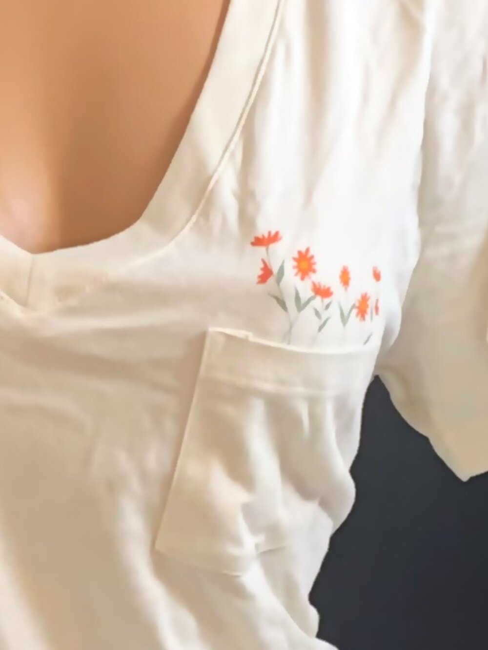 Victoria's Secret PINK Campus Cotton V-Neck Tee Pocket Flowers XS White Shell